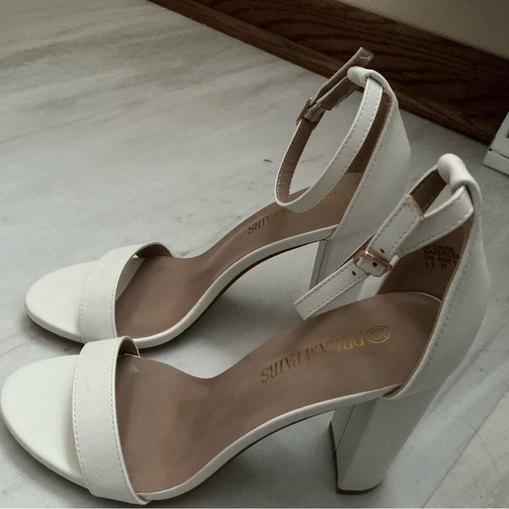Dream Pairs Cream Block Heel Sandals - Picture 6 of 8